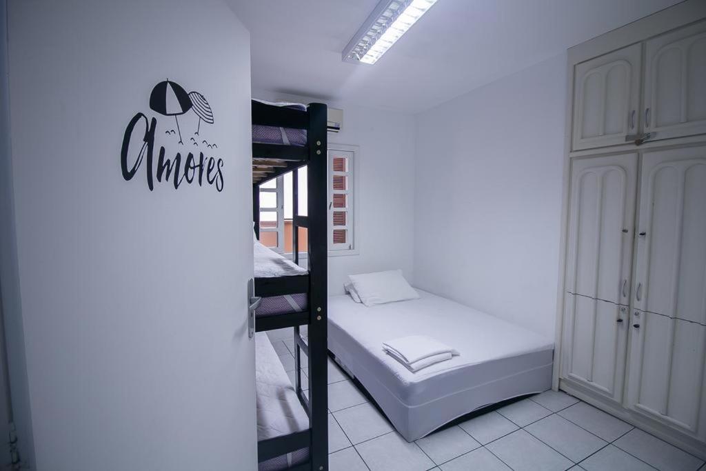 Positive Hostel Balneário Camboriú Exteriör bild